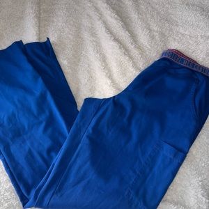 Touch by Med Couture Woman’s Ally Logo Elastic Waistband Cargo Scrub Pant